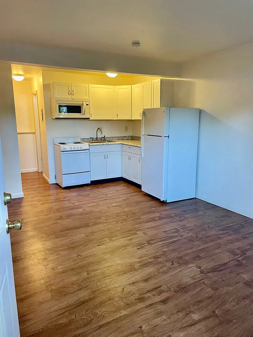 715 Parker Street — Photo 4