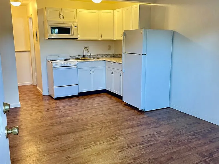 715 Parker St — Photo 7