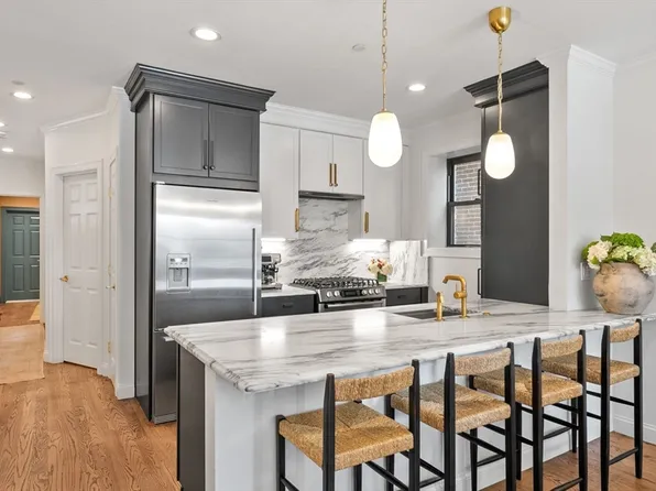 60 Winthrop St #1, Boston, MA 02129