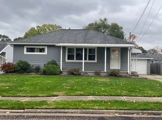 1480 Maple St, Barberton, OH 44203