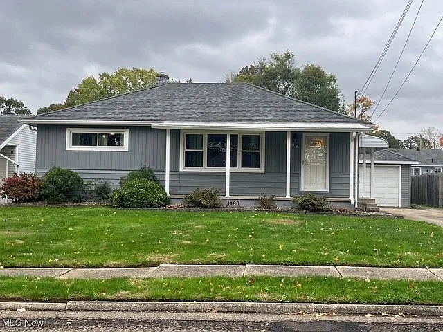 1480 Maple St photo 1