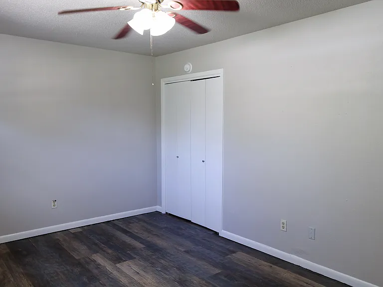 201 Al Pearson Dr #B — Photo 9