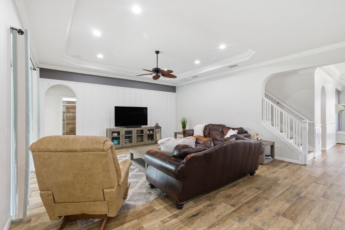 next background image