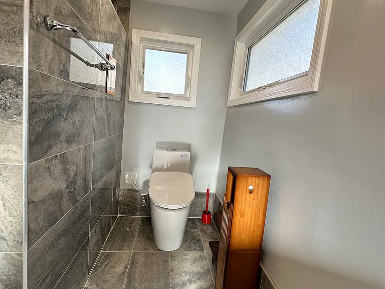 64 Flanders Rd — Photo 14
