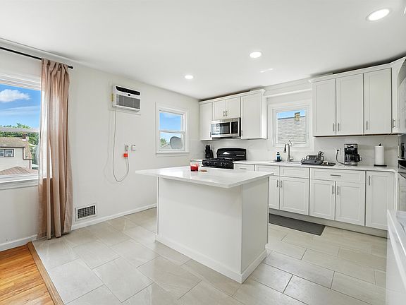 2nd image of 52 River St Floor 2