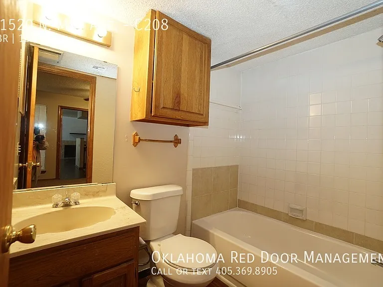 11520 N May Ave #C208 — Photo 4