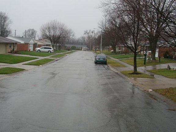 3rd image of 305 Applehill Dr
