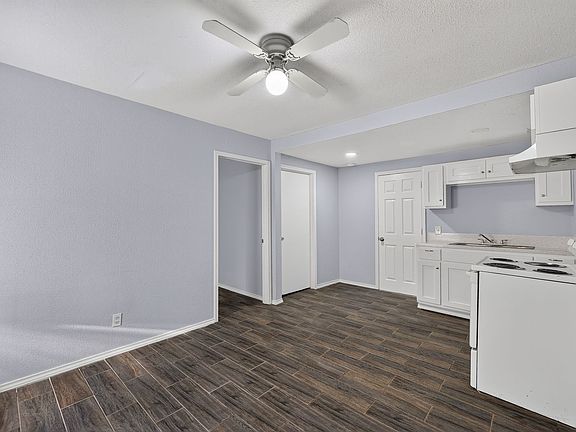 3rd image of 107 N Main St #5