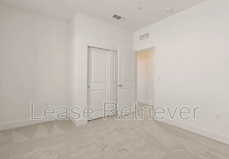 4748 Concordia Ave — Photo 10
