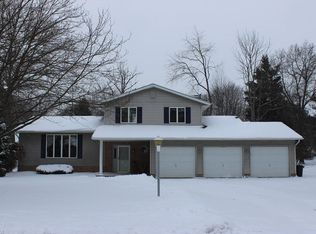 5325 Schuller Dr NE, Canton, OH
