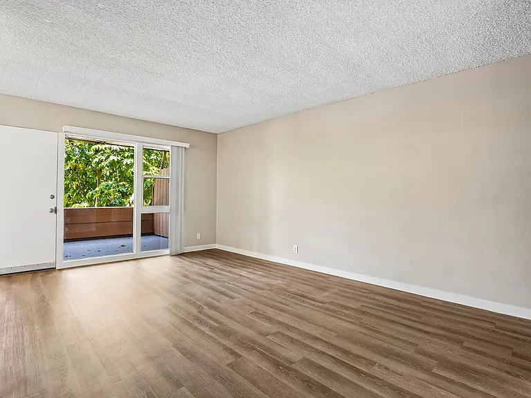 Terraces at South Pasadena Apartments — Photo 91