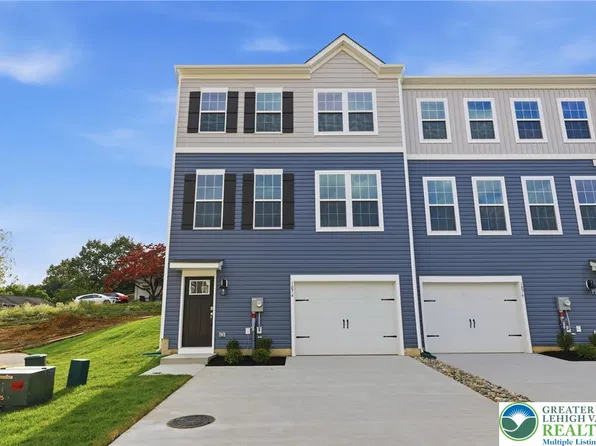 1074 Meadowlark Dr, Fogelsville, PA 18051
