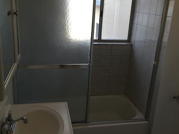 5th image of 116 Mira Mar Ave APT B