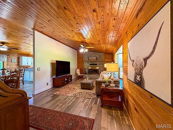 5th image of 3318 Watson Rd