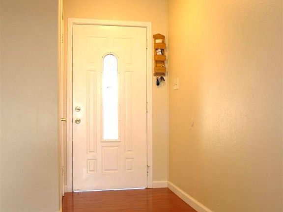 4th image of 535 Salmon Dr
