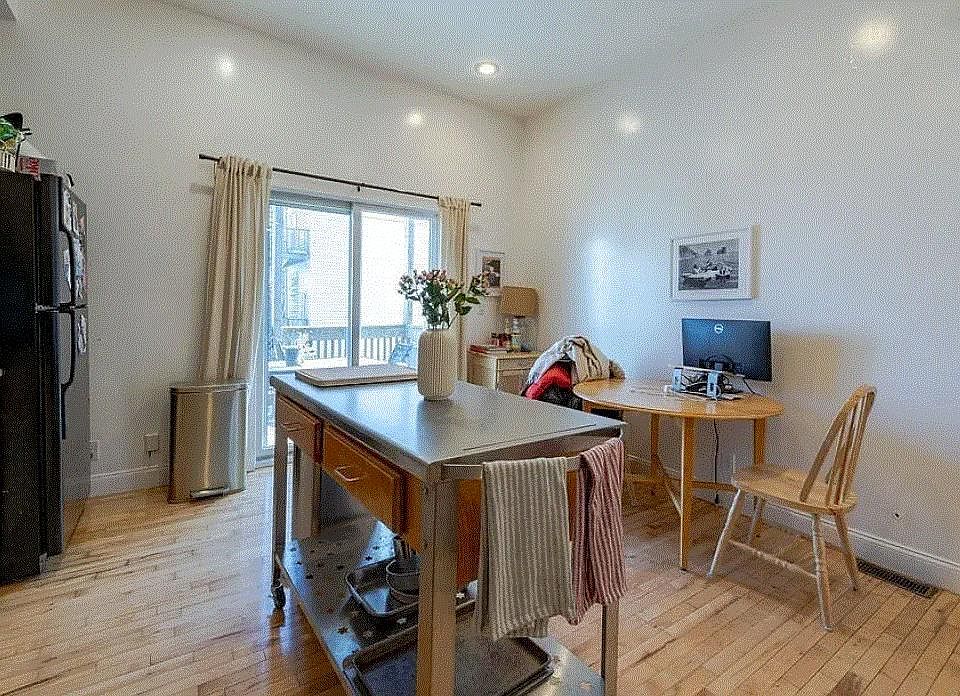 168170 L ST. 170 L St South Boston MA Zillow