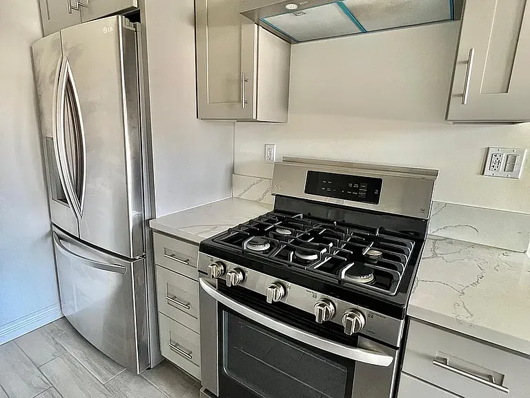 2111 E Bermuda St #A — Photo 8
