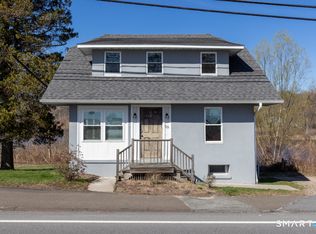 135 Middlesex Avenue, Chester, CT 06412