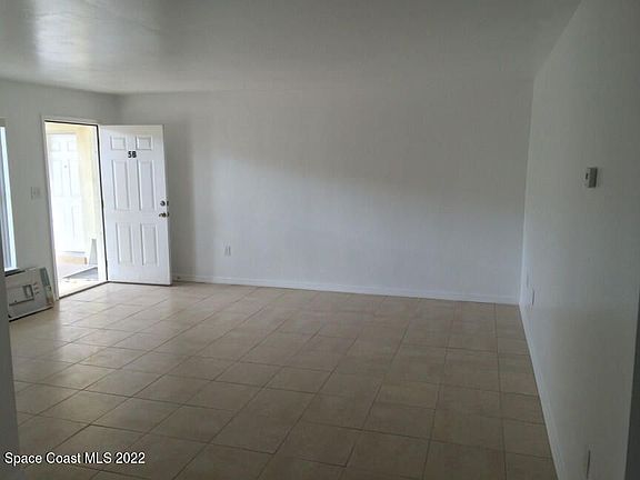 3rd image of 1432 Parkway Dr #4A