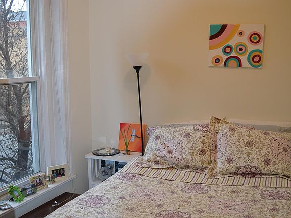 4th image of 1085 N Paulina St #1R