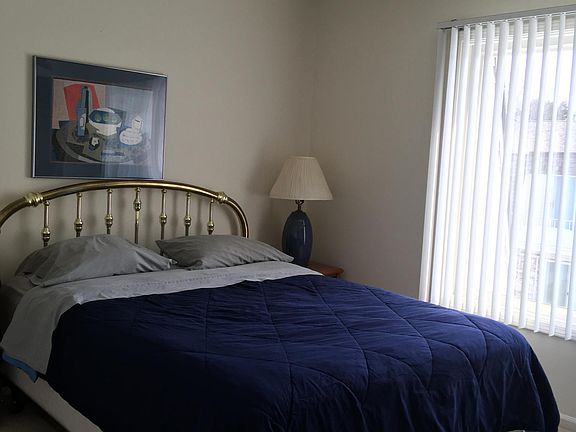 5th image of 3610 Lakeshore Dr APT C10