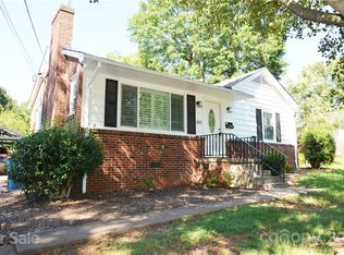 810 4th Ave SW, Hickory, NC 28602