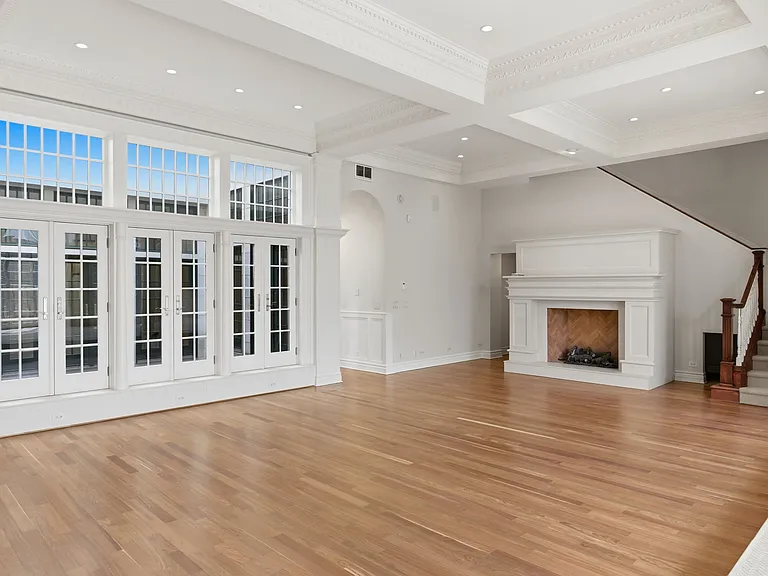 2650 N Lincoln Ave — Photo 17
