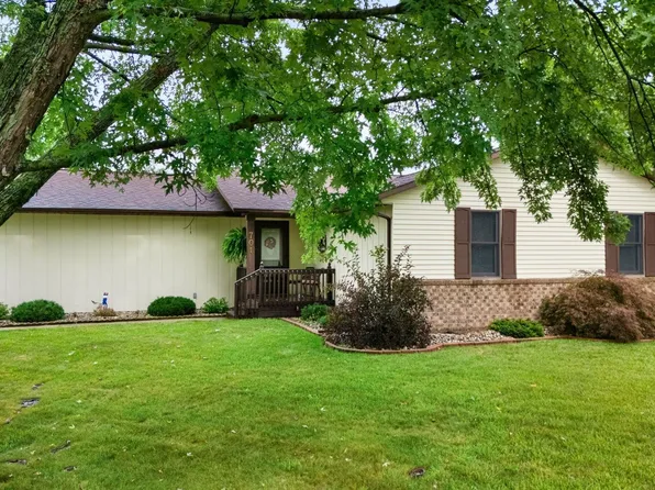 701 Bluffview Dr, Angola, IN 46703