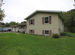 208 S Main St, Chaseburg, WI 54621