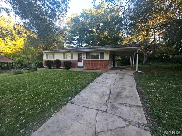 10214 Northland Hills Ct, Saint Louis, MO 63136