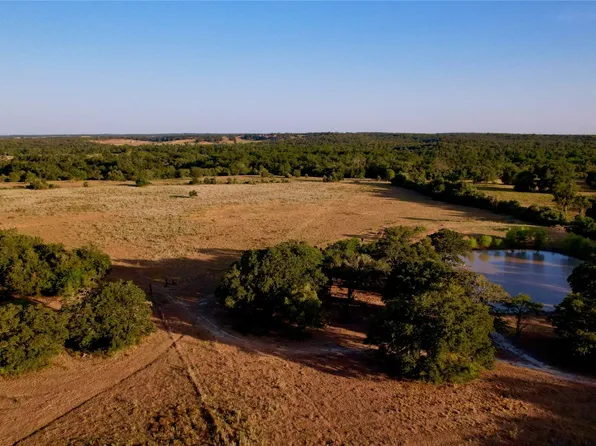 7202 Gibson Ln, Calvert, TX 77837