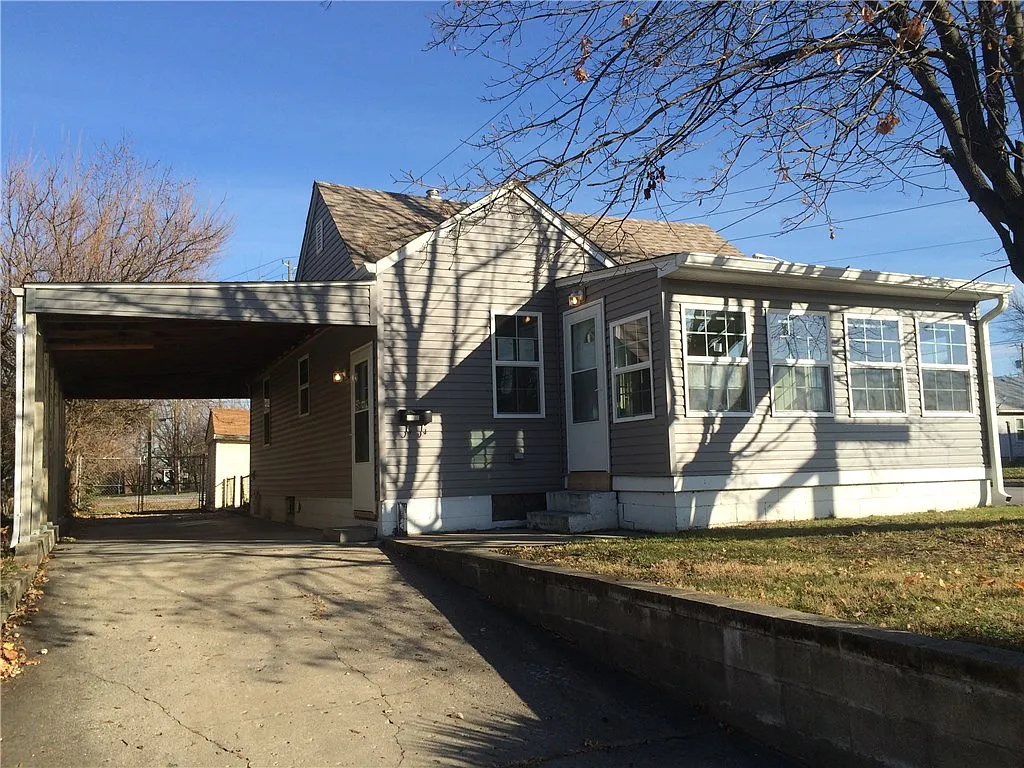 2358 Calhoun St photo 1