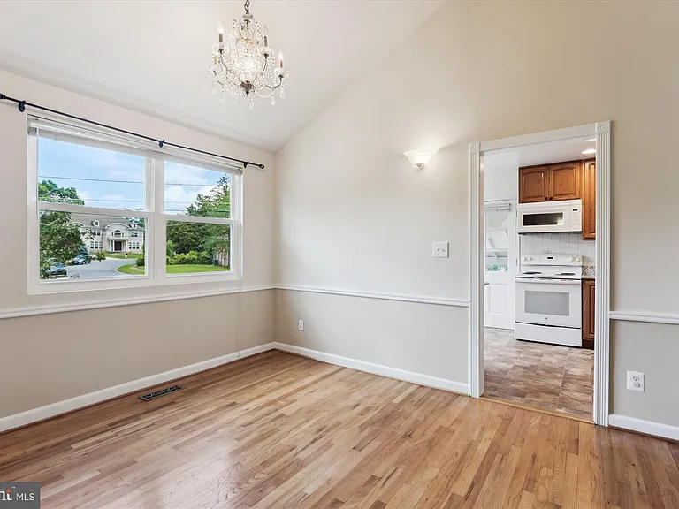 6916 Southridge Dr — Photo 5