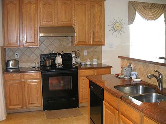 5th image of 1113 Windhaven Cir