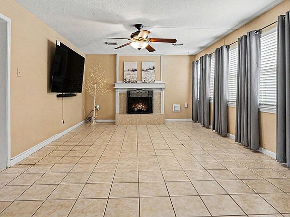 5th image of 15914 Dunmoor Dr