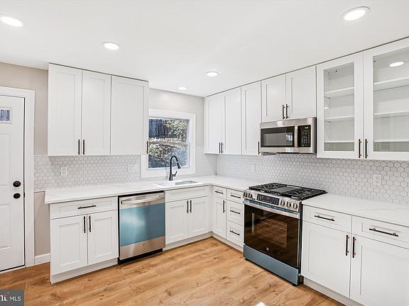 2nd image of 9075 Andromeda Dr