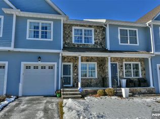 4 King St, Waldwick, NJ 07463
