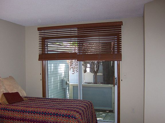 Main Level Bedroom/w full bath