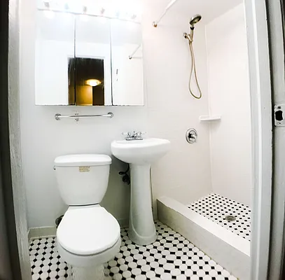 Rented by Clove Realty LLC | media 4