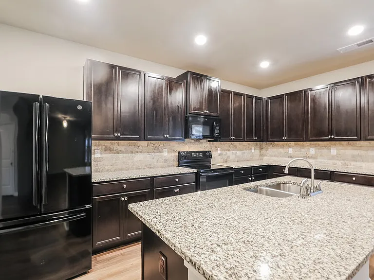 12222 Shelby Ct — Photo 6
