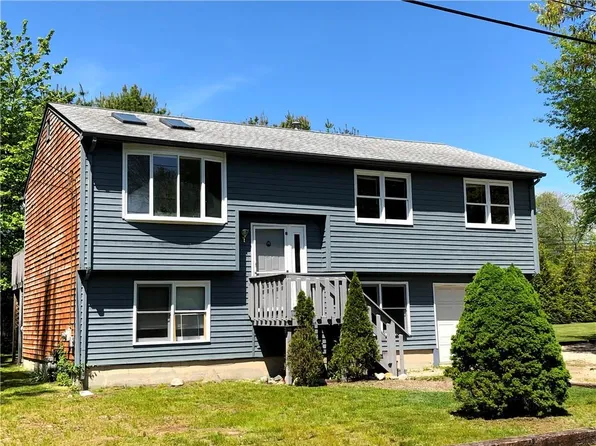 49 Joy Ln, Narragansett, RI 02882