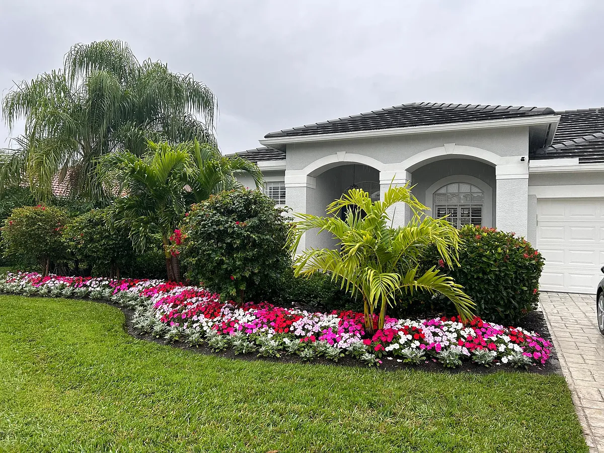 Photo 2 of 43 - 7735 Naples Heritage Dr - Naples, FL Front of House - 7735 Naples Heritage Dr