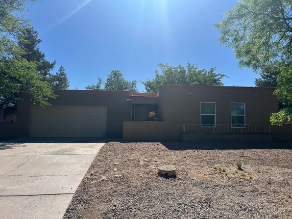 96 Gillis Ct, Rio Communities, NM 87002