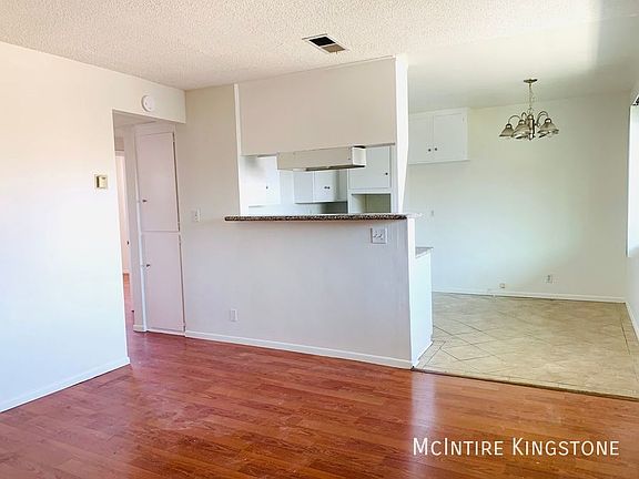 4th image of 42 N Parkwood Ave APT 6
