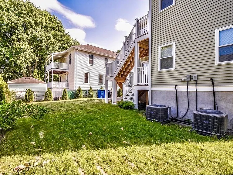 34 Wilson Ave — Photo 17