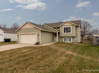 2138 Clarion Ave SW, Wyoming, MI 49519