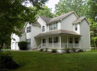 18 Deer Run Dr, Millstone Township, NJ 08510