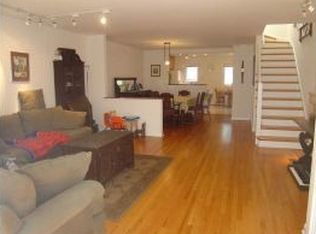 4726 N Winchester Ave, Chicago, IL 60640
