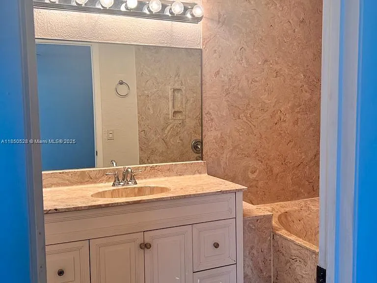 17 Crossings Cir #E — Photo 12