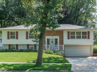 339 Sussex Dr NE, Cedar Rapids, IA 52402